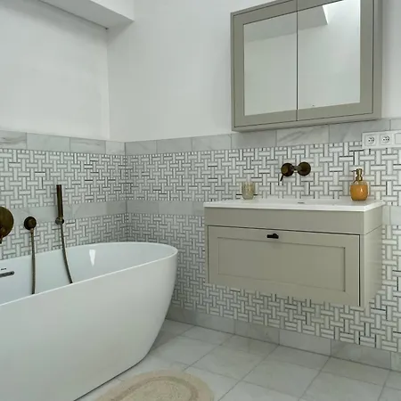 Elegantny Podkrovny 4 Izbovy Pri Bojniciach Apartment *