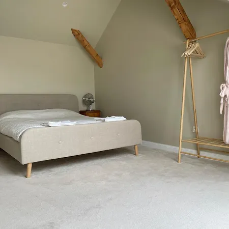 Elegantny Podkrovny 4 Izbovy Pri Bojniciach Prievidza