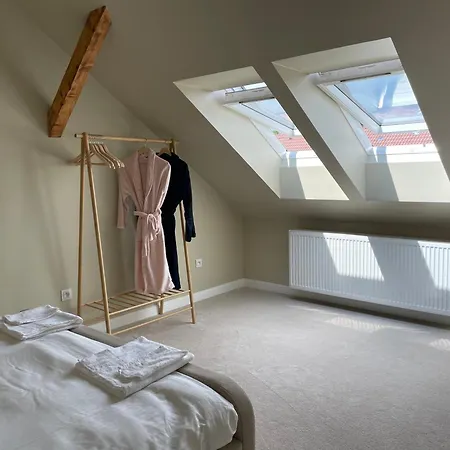 Elegantny Podkrovny 4 Izbovy Pri Bojniciach Appartement Prievidza